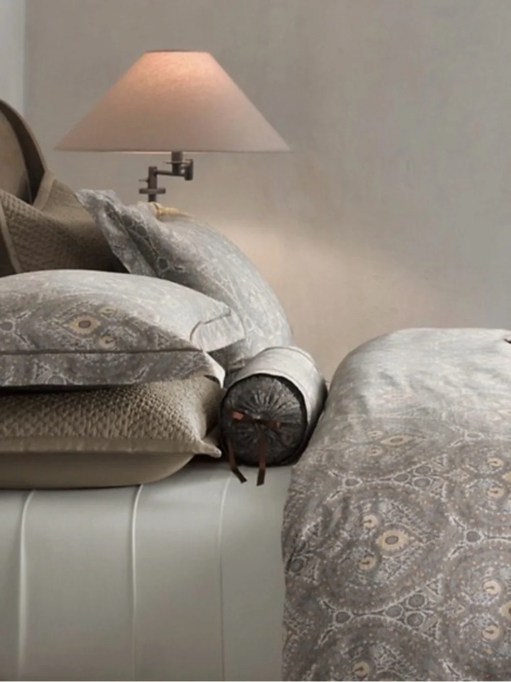 Restoration Hardware Italian Damask Paisley King Duvet / 2 Euro shams
